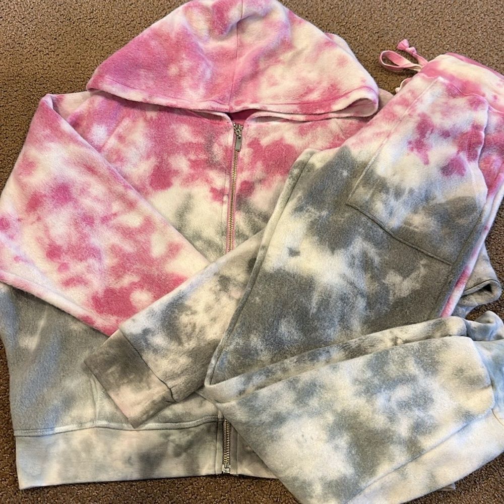 T2Love Women’s Grey & Purple Tie Dye Soft Matching Joggers & Sweatshirt Set